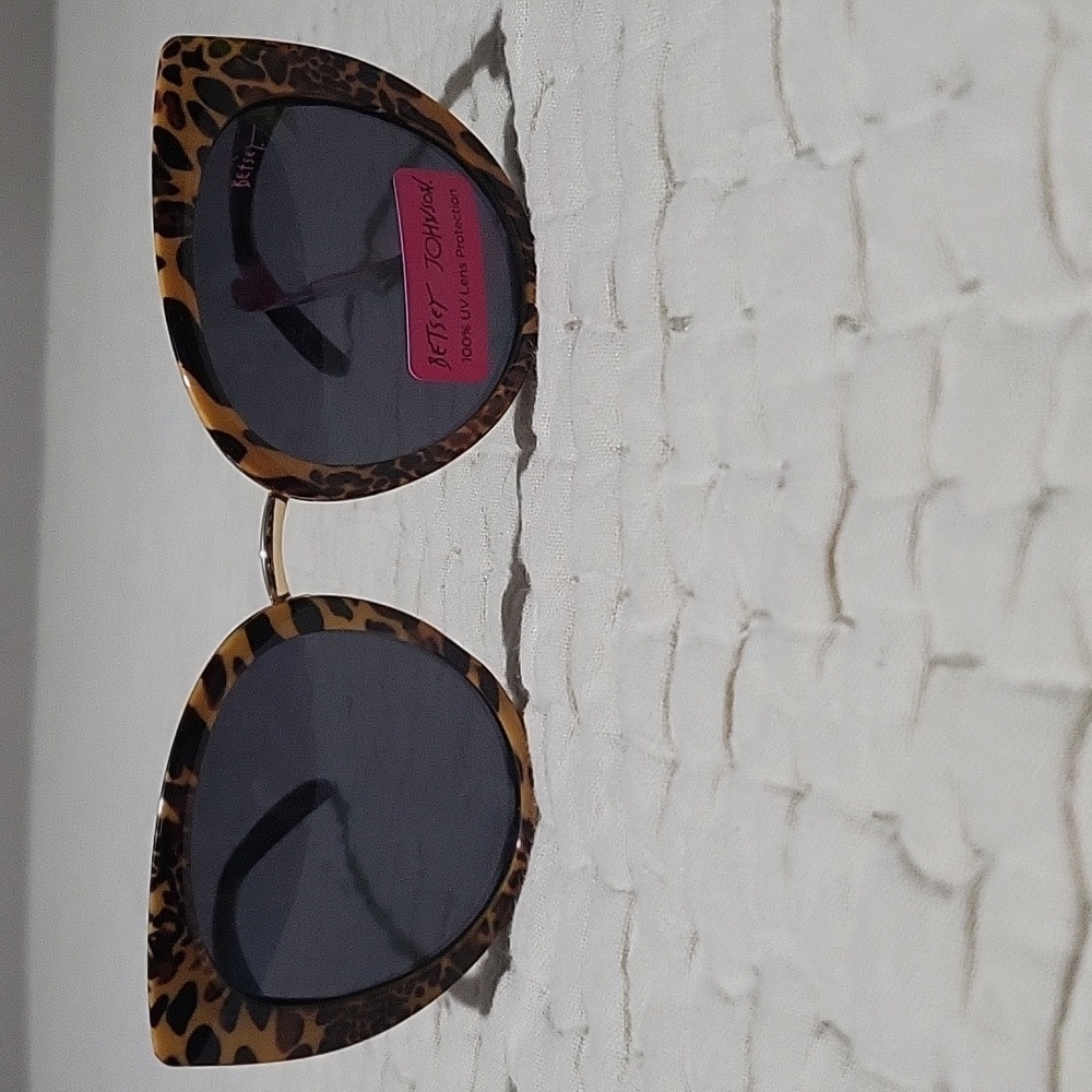NWT Betsey Johnson Leopard Print Sunglasses